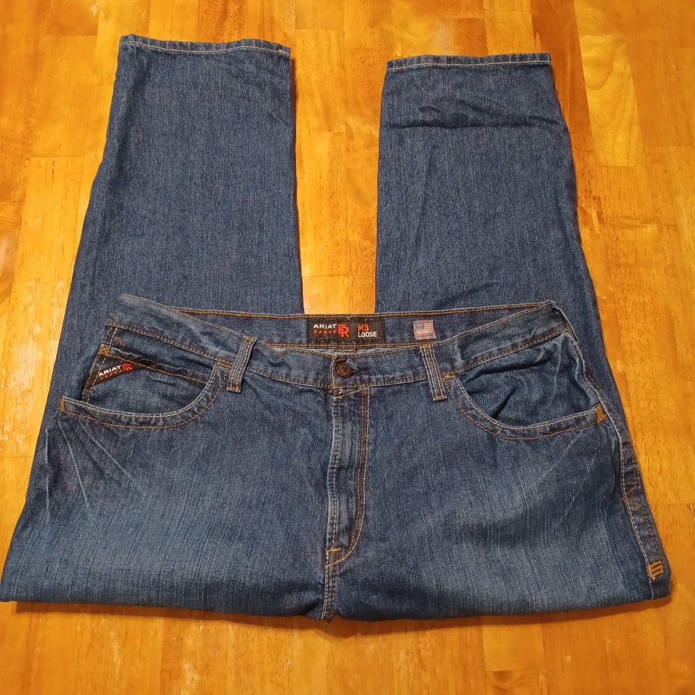 Ariat FR M3 loose/Cat2 2112. EUC. Size 42/30.